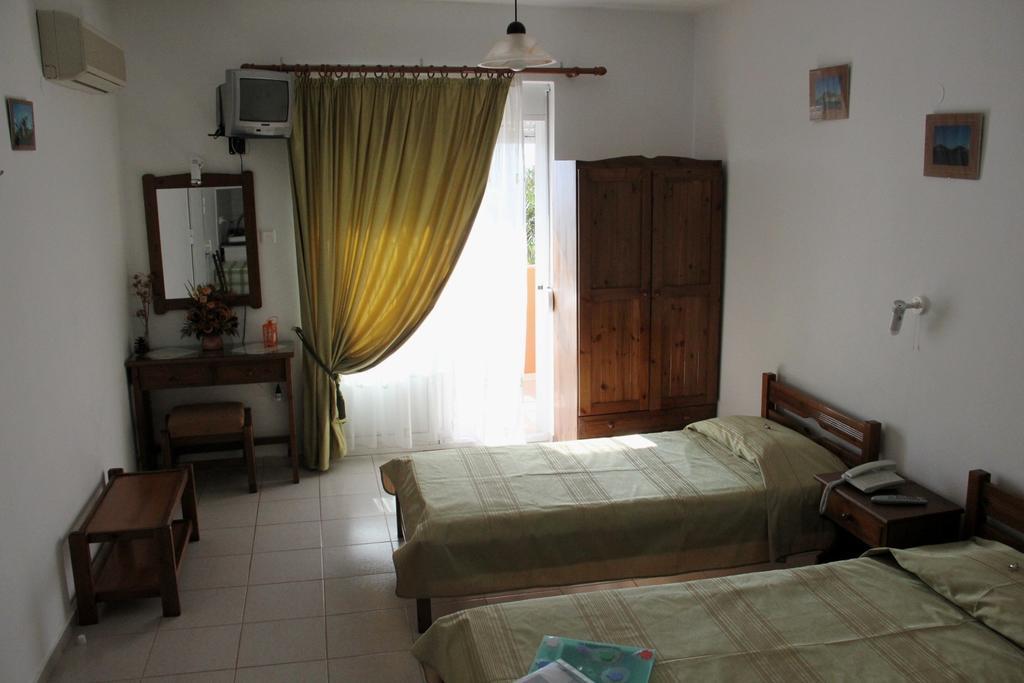 Maria Rooms Agia Ermioni Exterior photo